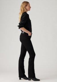 Thumbnail Image 3