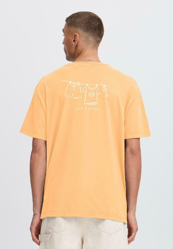 PAVEL - Print T-shirt - golden ochre