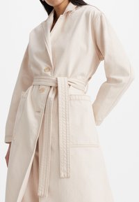Levi's® MOJ Trenchcoat - soft ecru