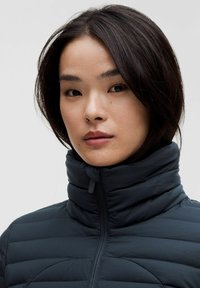 lululemon PACK IT DOWN - Gewatteerde jas - true navy