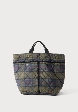 Sac cabas matelassé avec motif à carreaux vert foncé et gris, deux poches avant avec boutons-pression, et double anses noires.