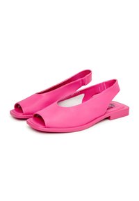 Vaaleanpunaiset synteettiset slingback-kengät, joissa on avonainen kärki ja sileä pinta, matala kanta ja minimalistinen muotoilu.