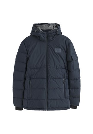 Giacca puffer blu navy con cappuccio, design trapuntato, chiusure a zip e tasche laterali. Presenta una toppa con logo sul petto e polsini elasticizzati.