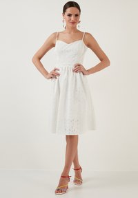 LELA REGULAR FIT - Koktélruha / Partiruha - ecru