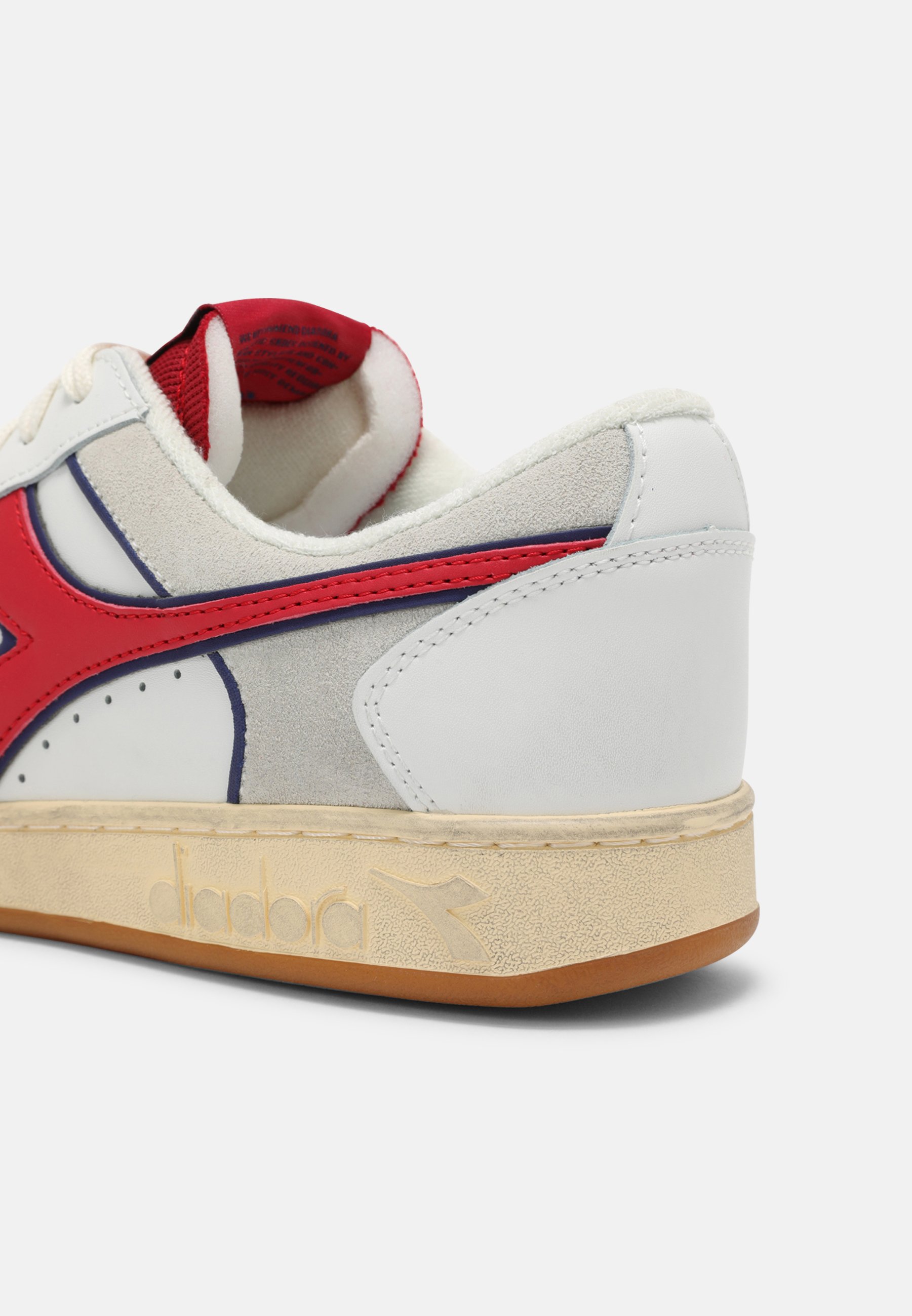 Diadora MAGIC ICONA UNISEX - Trainers - white/red pepper/white -  Zalando.co.uk