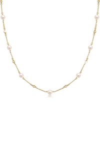 Goudvergulde ketting met een afwisseling van kleine goudkleurige kralen en glanzende witte parels, die een delicate en lichte uitstraling heeft.