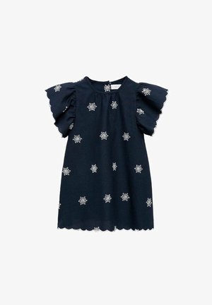 Tummansininen mekko lyhyillä leijukehihnoilla, jossa on valkoisia brodeerattuja kukkakuoseja ja aaltoileva helman muoto. Valmistettu pehmeästä kankaasta.