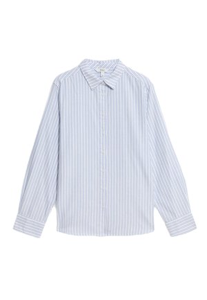 Camicia a righe blu chiaro realizzata in tessuto, con colletto, maniche lunghe, chiusura con bottoni e una vestibilità leggermente morbida. Presenta righe verticali.