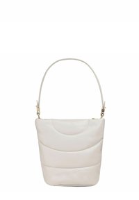Borsa a tracolla in pelle bianca con una forma curva e un design trapuntato, dotata di una singola tracolla e dettagli in metallo color oro. Forma semplice e moderna.