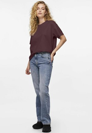 PCSKYLAR OVERSIZED TEE - Camiseta básica - tawny port