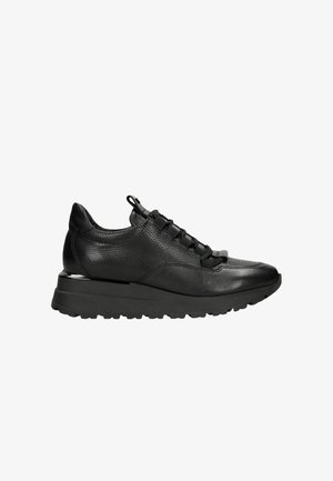 Schwarze Ledersneaker mit strukturiertem Finish, flacher Gummisohle und runden Schnürsenkeln. Verfügt über eine Schlaufe an der Rückseite und ein elegantes, modernes Design.