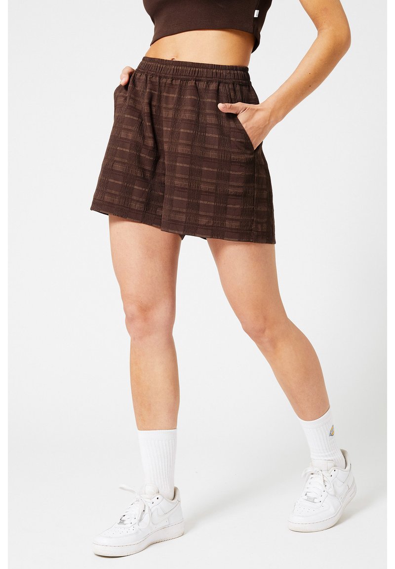 Damen Kleider | America Today NINA Shorts dark brown/dunkelbraun - UM32972 Damen Kleider | America Today NINA Shorts dark brown/dunkelbraun - UM32972
