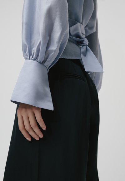 IVY OAK ELOISE MAY - Blusa - blue smoke