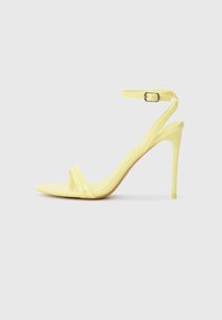 AZUUCAR  - Sandalen met hoge hak - light yellow