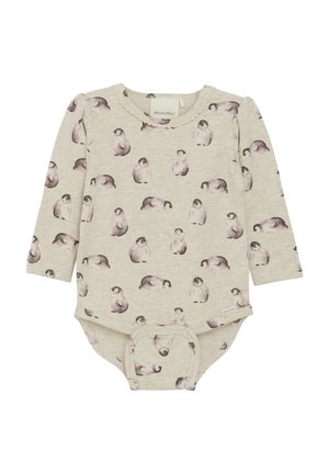 Langärmliger Einteiler in hellem Beige mit lila Pinguinmustern, strukturiertem Stoff und Druckknopfverschluss am Boden. Dekorierter Ausschnitt.