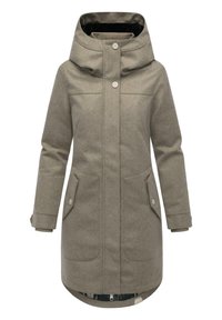 Grå ullkåpe med høy krage, to frontlommer og knappelukking. Har lange ermer og en buet kant.