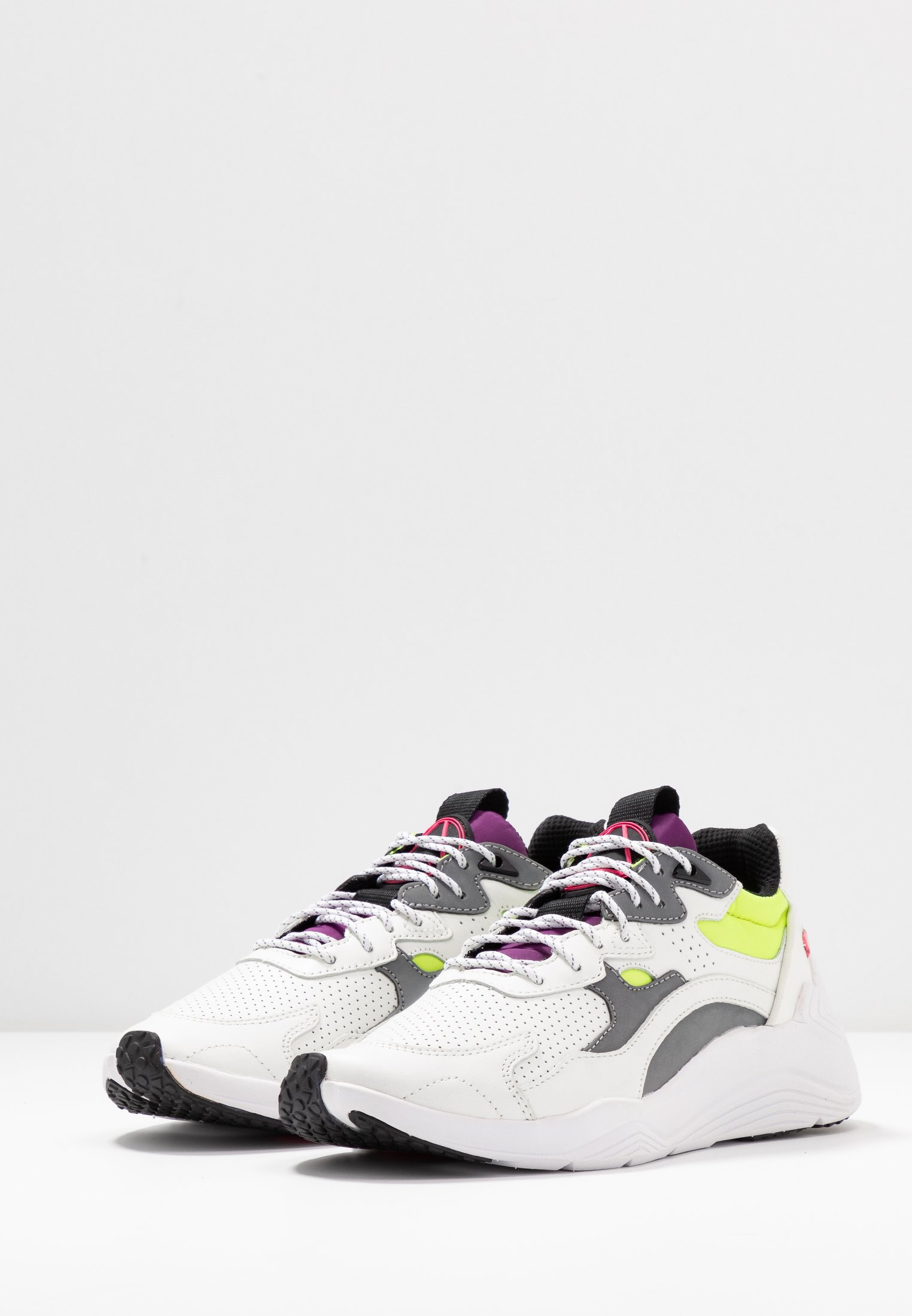 McQ Alexander McQueen DAKU Joggesko whitefluro Zalando.no McQ Alexander McQueen ORBYT MID Joggesko offwhite