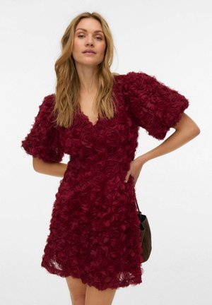 VMSILJA KURZES - Robe de soirée - rhododendron