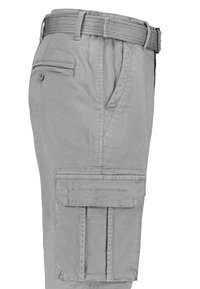 Graue Cargo-Hosen mit mehreren Taschen, einem strukturierten Stoff, einem geraden Schnitt und einem gewebten Gürtel. Enthält eine geknöpfte Gesäßtasche.