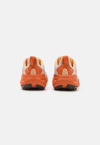 Altra EXPERIENCE WILD - Trail hardloopschoenen - gray/orange