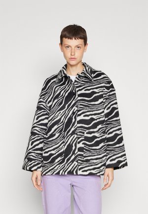 Vero Moda VMZEBRA JACKET - Καλοκαιρινό μπουφάν - black/bright white