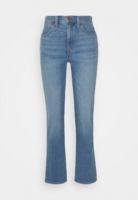 Jeans de ganga azul claro com cintura alta, perna reta e desbotamento subtil. Apresenta rebites em cobre e um clássico design de cinco bolsos.