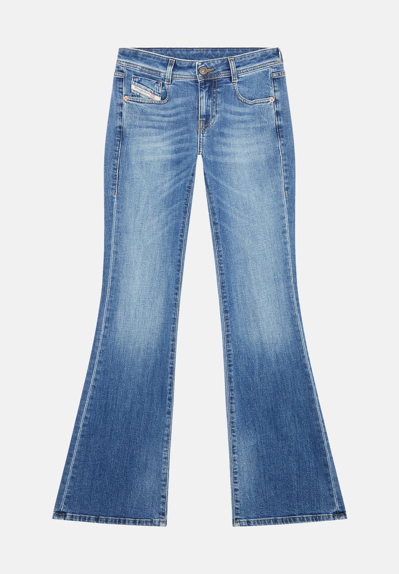 Blugi bootcut