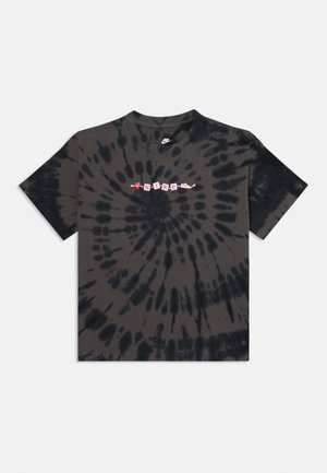 - T-shirt z nadrukiem