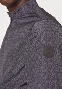 Michael Kors FATHER'S DAY LOGO - Casaco de verão - black