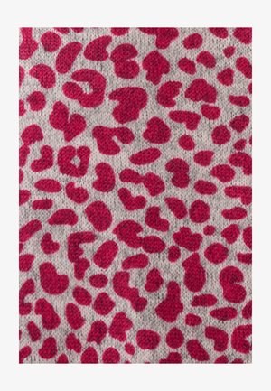 Luipaardprintstof met roze vlekken op een lichtgrijze achtergrond. Getextureerde tricot met een zachte, warme uitstraling.