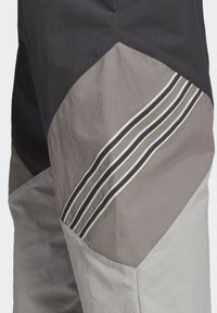 adidas Originals Träningsbyxor - grey