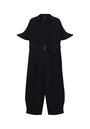 Schwarzer Jumpsuit mit kurzen Ärmeln, Kragen und einem Gürtel in der Taille. Er hat einen tiefen V-Ausschnitt und weit geschnittene, kürzere Beine.
