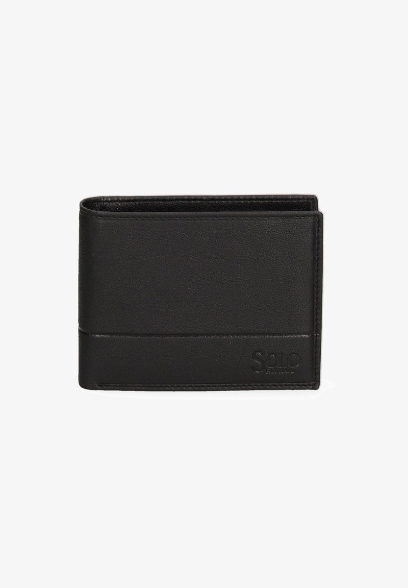 Zwarte lederen bifold portemonnee met een gladde textuur, voorzien van een horizontale banddetail en een gegraveerd logo aan de voorkant.