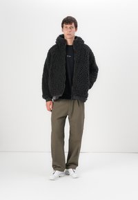 Oakley LINK BOA JACKET - Giacca in pile - phantom