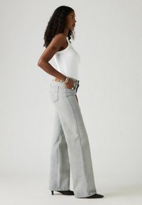 Levi's® GOOD GRADES - Vaqueros a campana - boss business