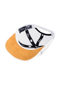 Baseballmütze mit einem braunen Wildledervisier, einem weißen Netzteil und einem schwarzen Innenfutter mit Logomustern sowie einem verstellbaren Riemen.