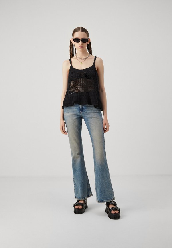 ONLPOSH TINT - Flared Jeans4