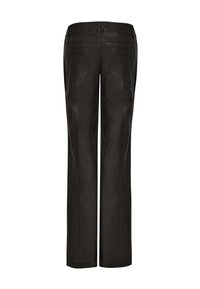 Brune læderbukser med et design med lige ben, der har to baglommer og synlige syningsdetaljer langs sømmene.