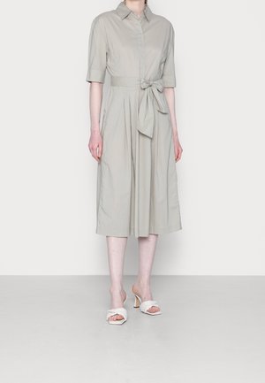 Robe de jour - olive