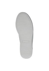Talpa de pantof din cauciuc alb, cu striuri verticale, margini rotunjite și o eticheta embosată cu "CAPRICE". Design plat pentru tracțiune și stabilitate.