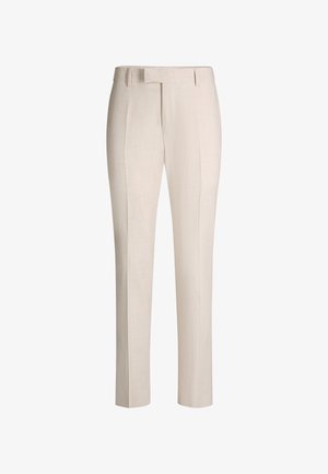 Beżowe, dopasowane spodnie o prostych nogawkach z szlufkami na pasek, przednim zamkiem i wyprasowanymi kantami.