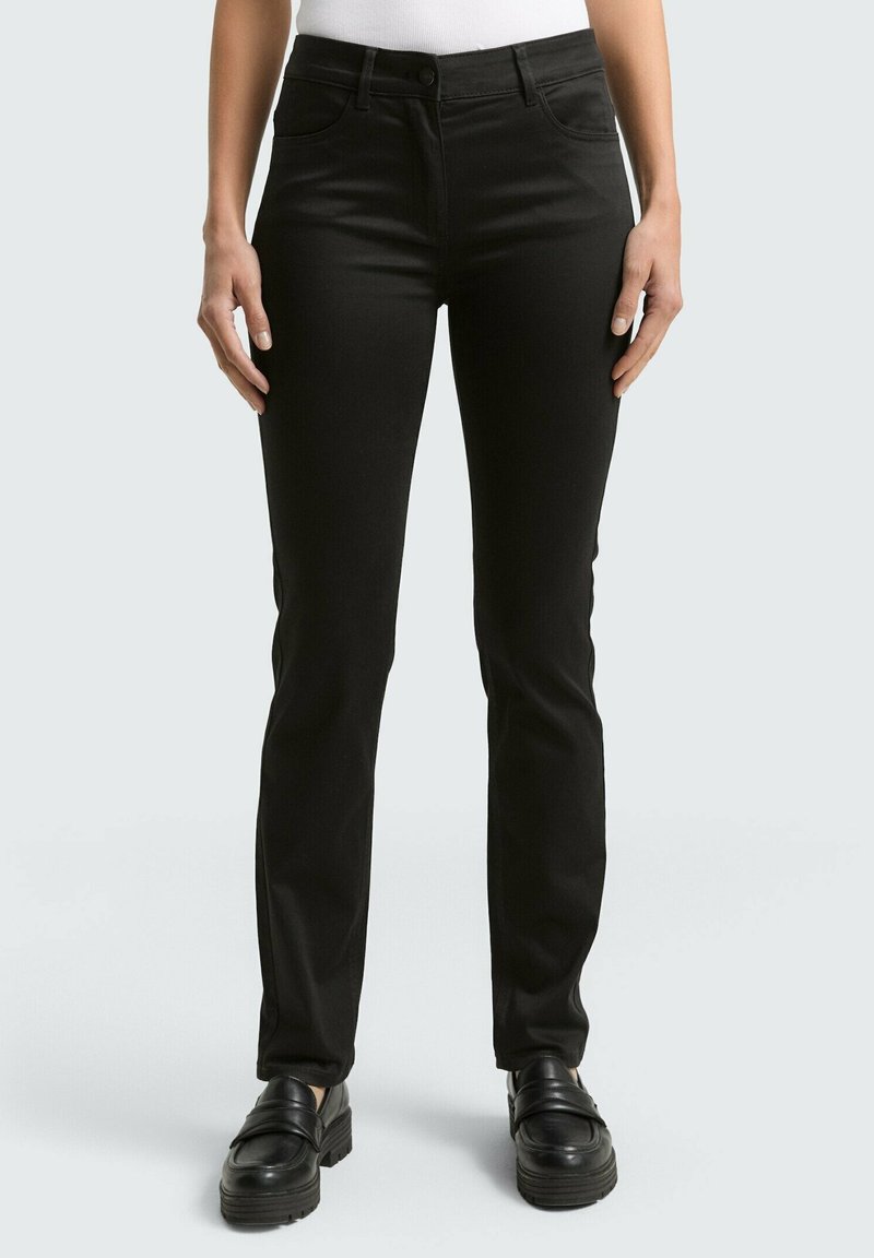 Zwarte slim-fit jeans gemaakt van rekbaar materiaal, met een normale taille, riemlussen, voorzakken en een klassieke knoopsluiting.