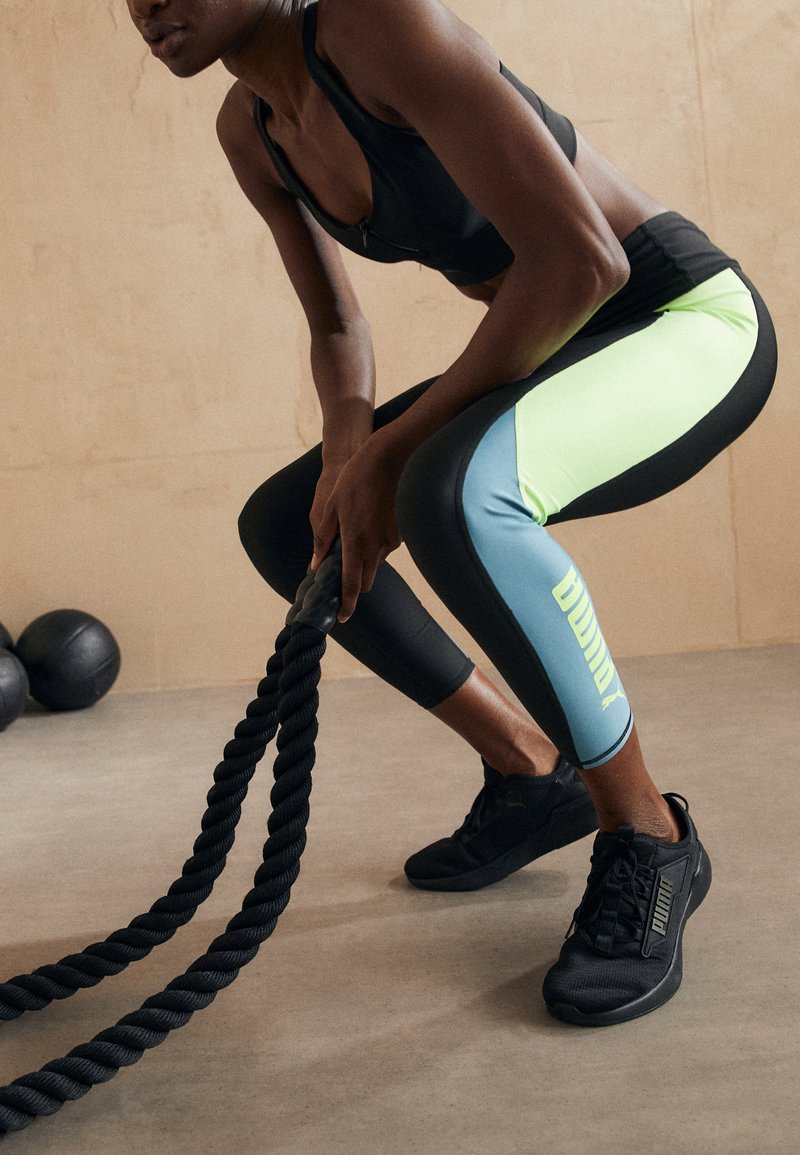 Puma FIT EVERSCULPT COLOR BLOCK - Tights - black/speed green/grå ...