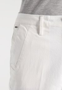 G-STAR Chino kalhoty - off-white