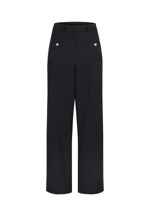 Pantalons larges noirs avec de subtils rayures, deux poches plaquées à l'avant avec des boutons dorés, et des passants de ceinture à la taille.