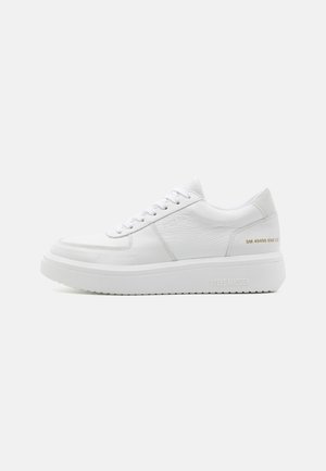 Steve Madden FLYNN - Matalavartiset tennarit - white