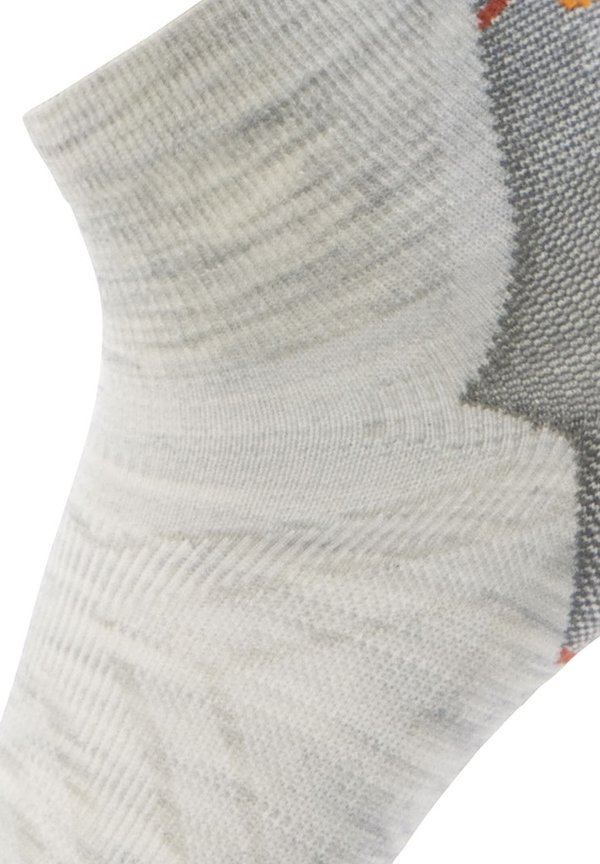 CUSHION - Sports socks - ash2