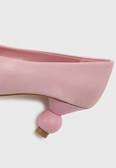 WEEKEND MaxMara RENZASATIN - Klasszikus sarkú cipők - rosa