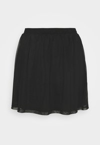Falda negra con cintura elástica, con una sobrecapa ligera y ligeramente transparente y detalles de tela recogida.