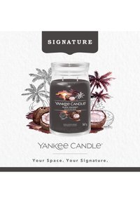 Yankee Candle SIGNATURE LARGE JAR BLACK COCONUT - Świeca zapachowa